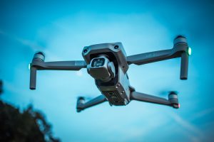 Dron multiespectral en vuelo